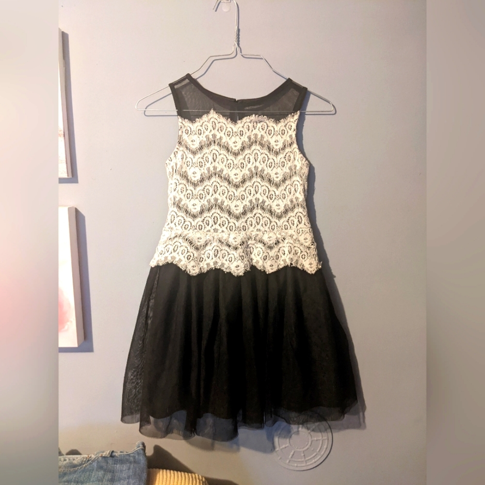 Girls Black and Ivory dress 10